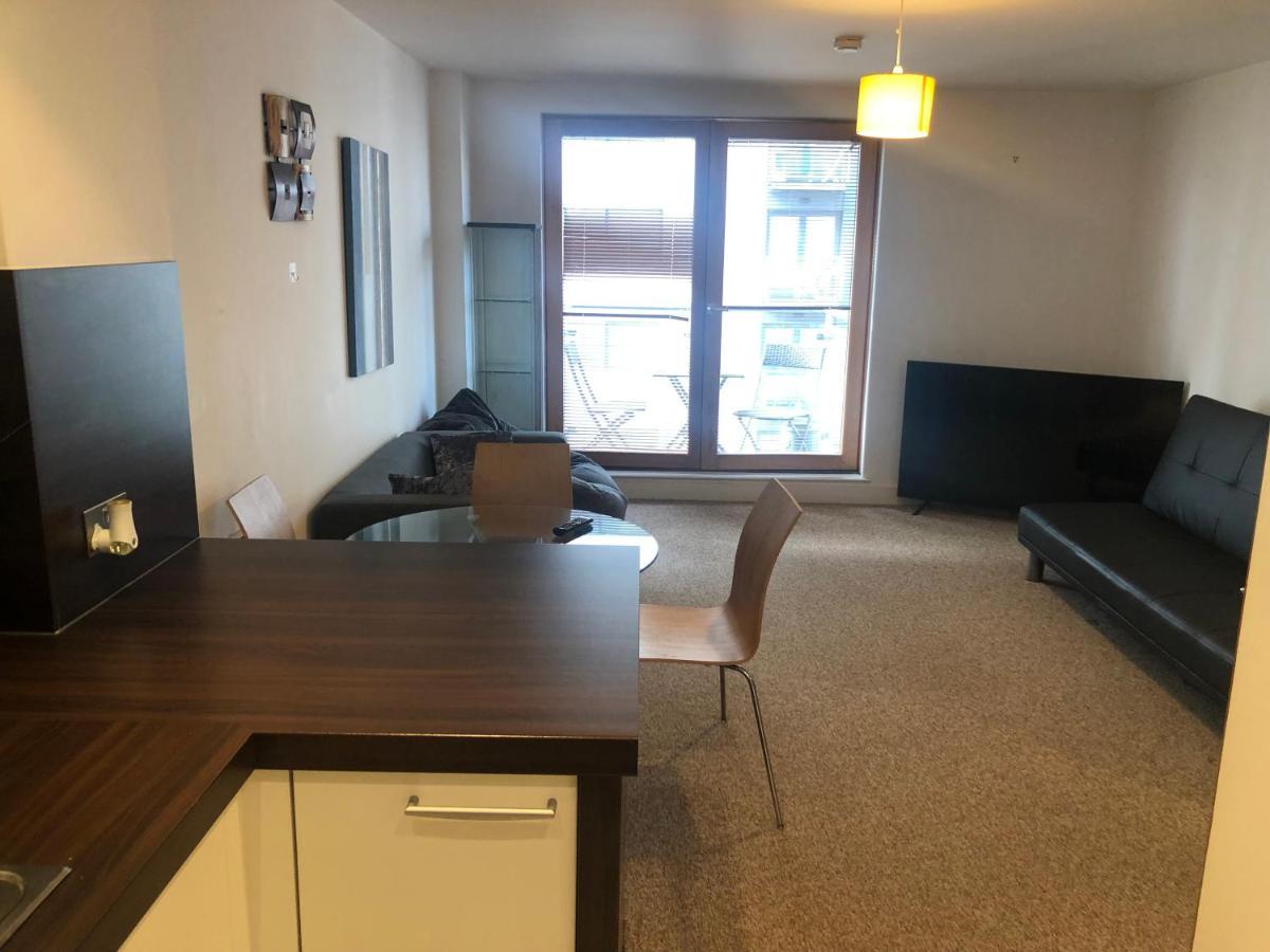 Lovely Serviced Apartment 2Min 2 City Center Manchester Eksteriør billede